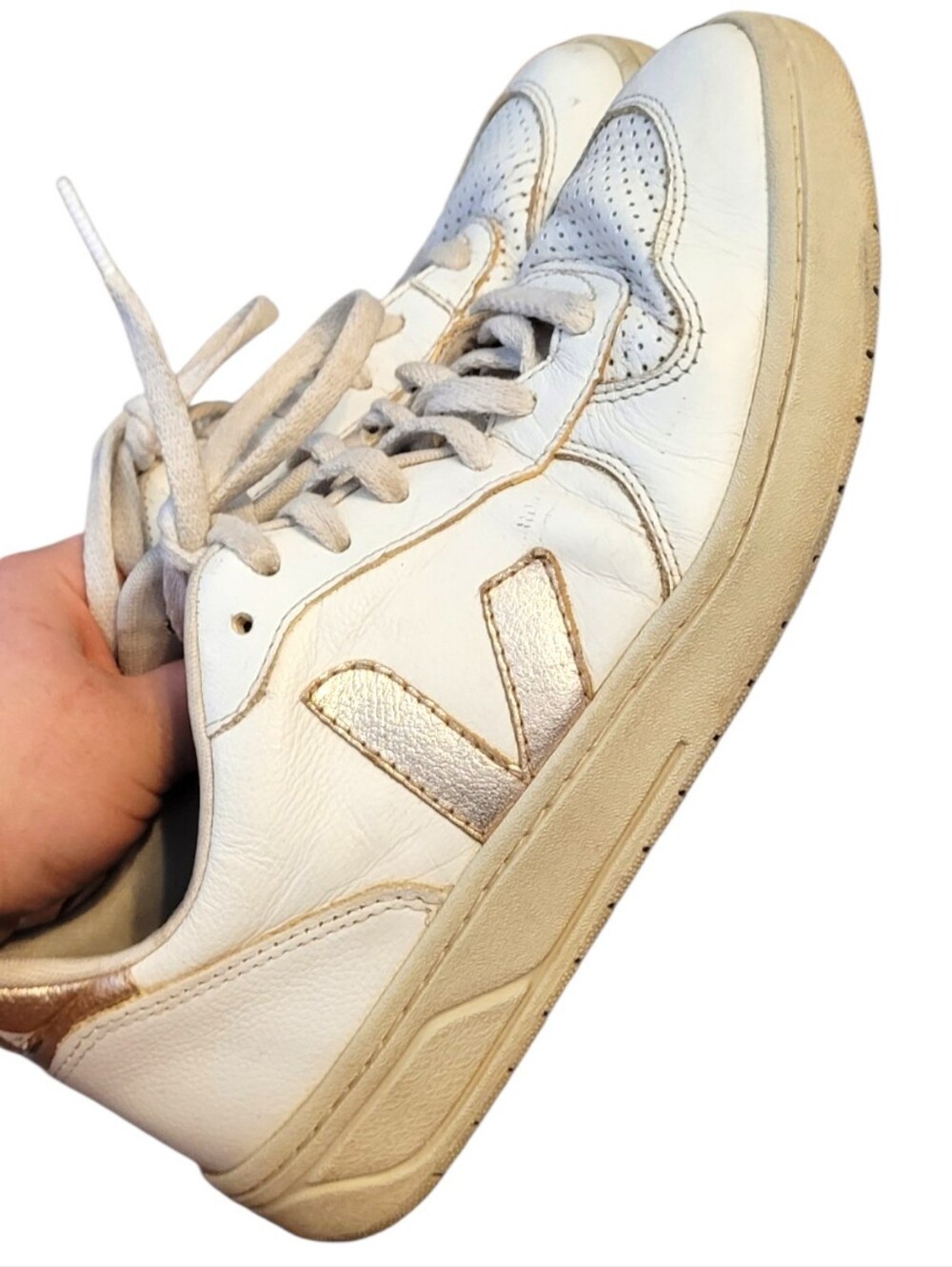 Veja Women's V-10 Platine White/Rose Gold Sneakers Size US 8.5